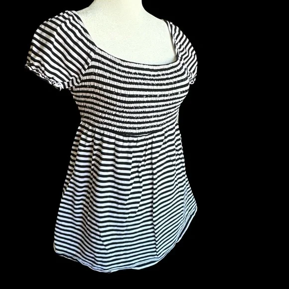 Black-White Stripe Babydoll Blouse Sz M - Picture 7 of 12